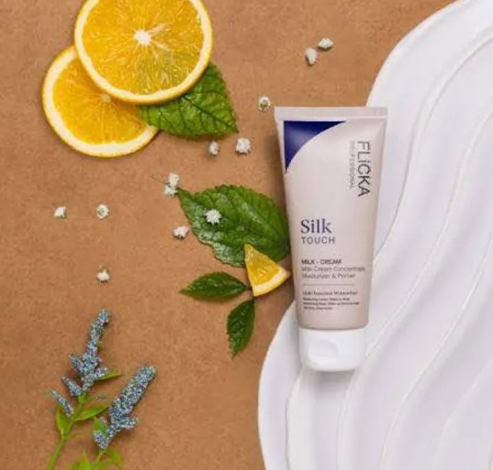 Silk-Touch-Pore-Blurring-Primer-2-in-1-Milk-Cream